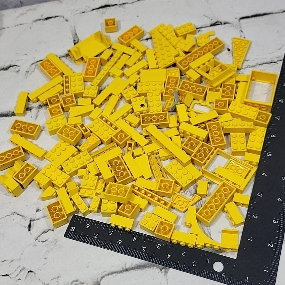 Lego Bricks 150 Pieces All Yellow‎ Assorted Shapes Sizes Bulk Replacement Lot
